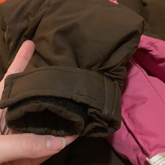 Woman’s puffer jacket. - Picture 10 of 14